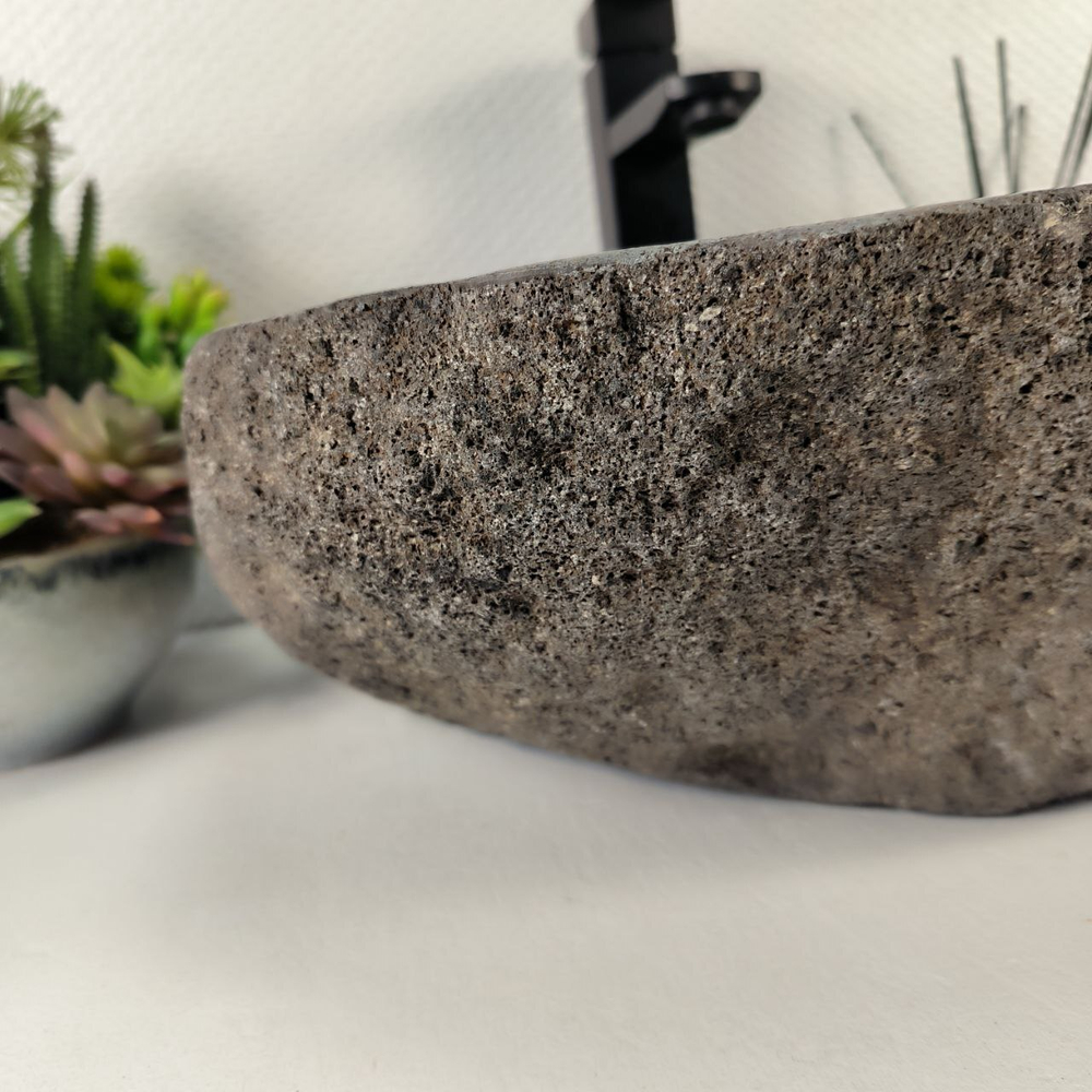 Раковина из речного камня RS-64893 40*37*15 0861