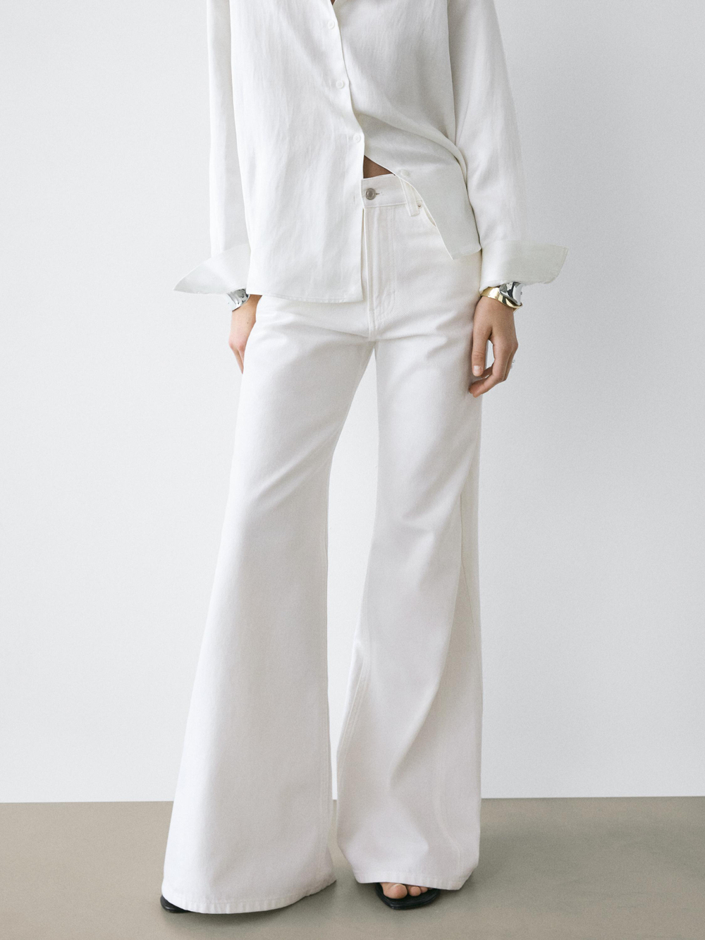 Massimo Dutti Джинсы с высокой талией и расклешенным кроем, белый