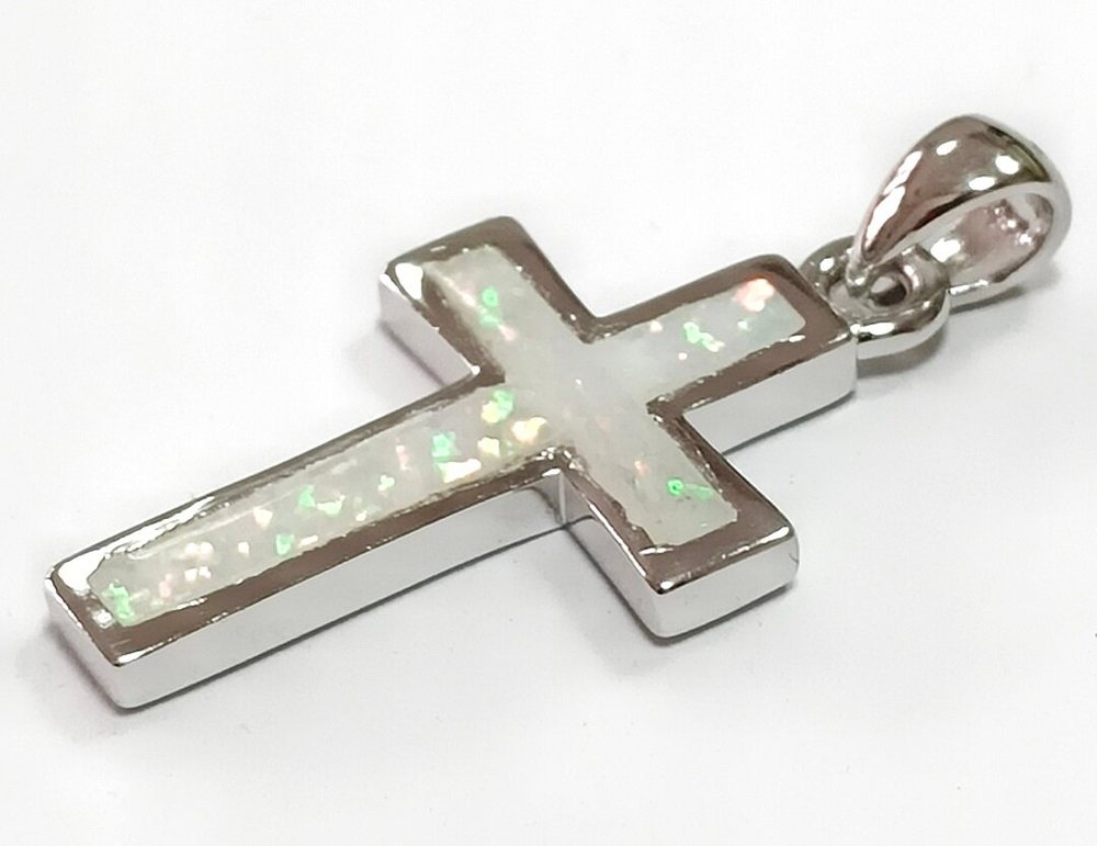 Ювелирный крест из серебра 925 пробы с опалом