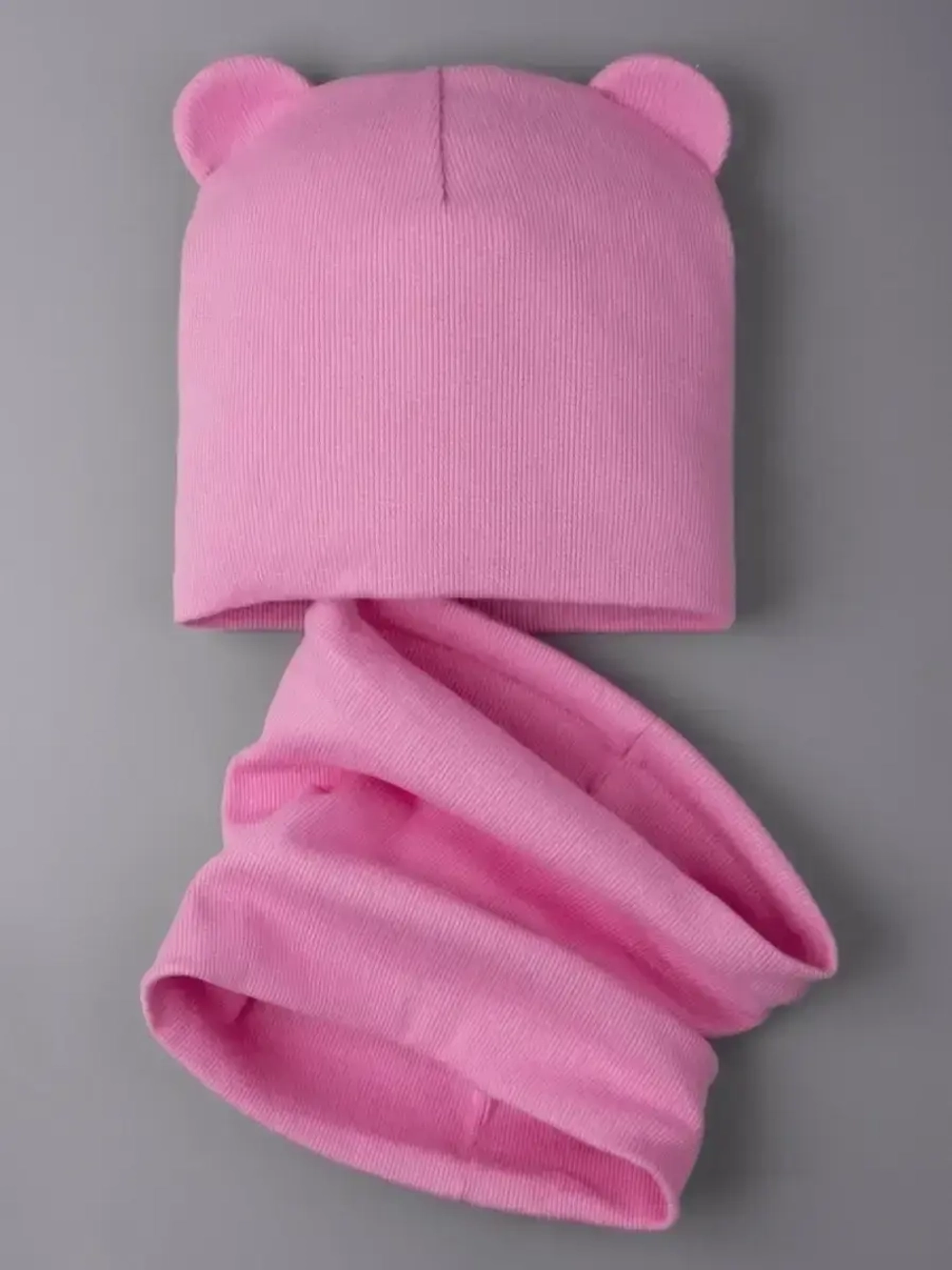 Шапка для девочки с ушками и снуд на осень