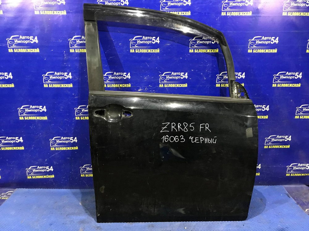 Дверь передняя правая TOYOTA NOAH 2014-2021