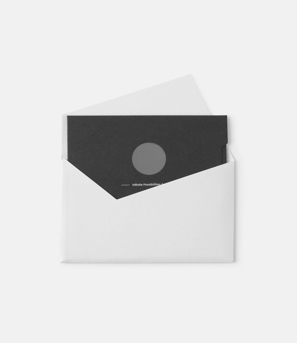 Novium Post Astral Card — металлическая открытка