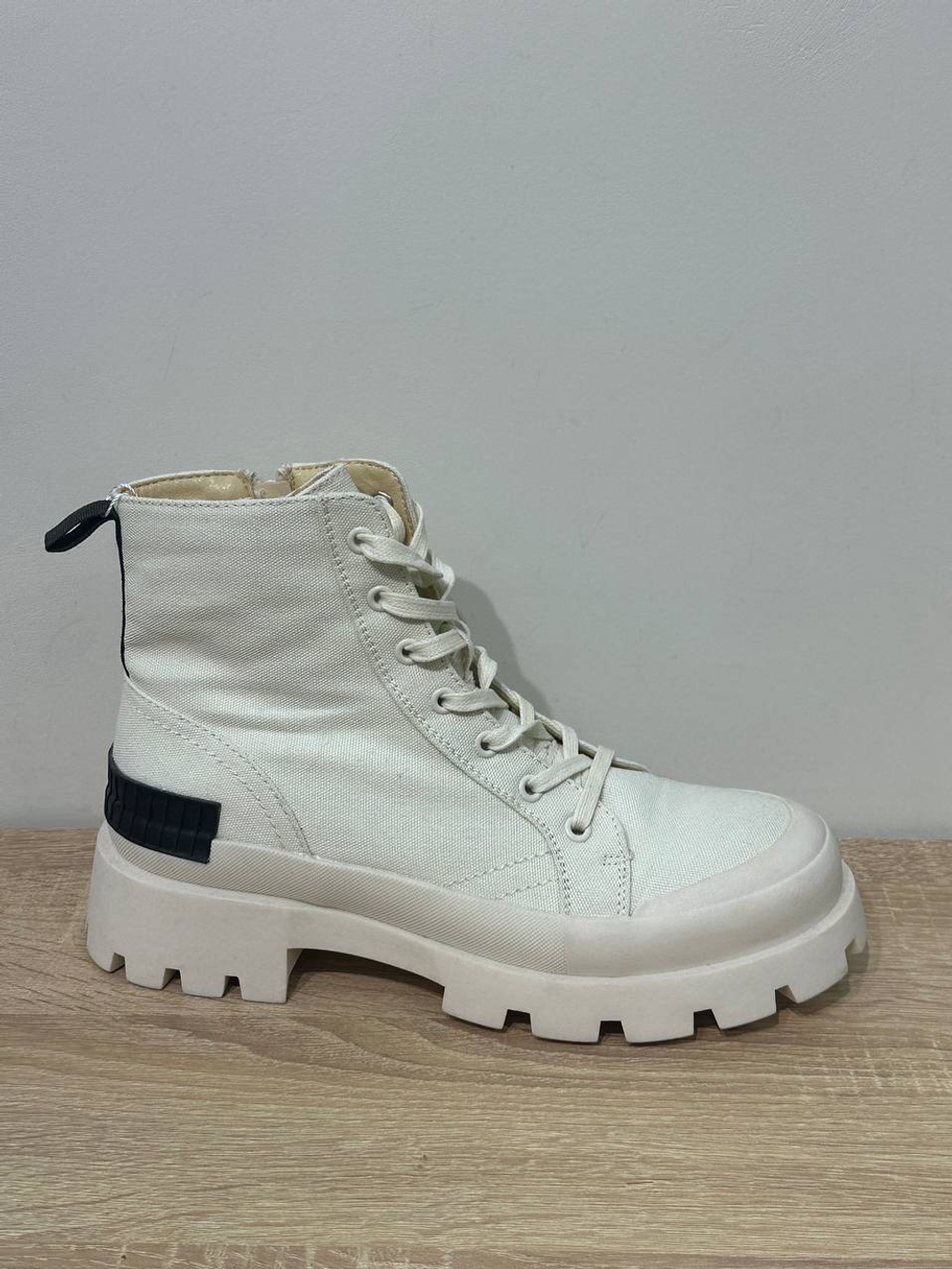 Ботинки из текстиля