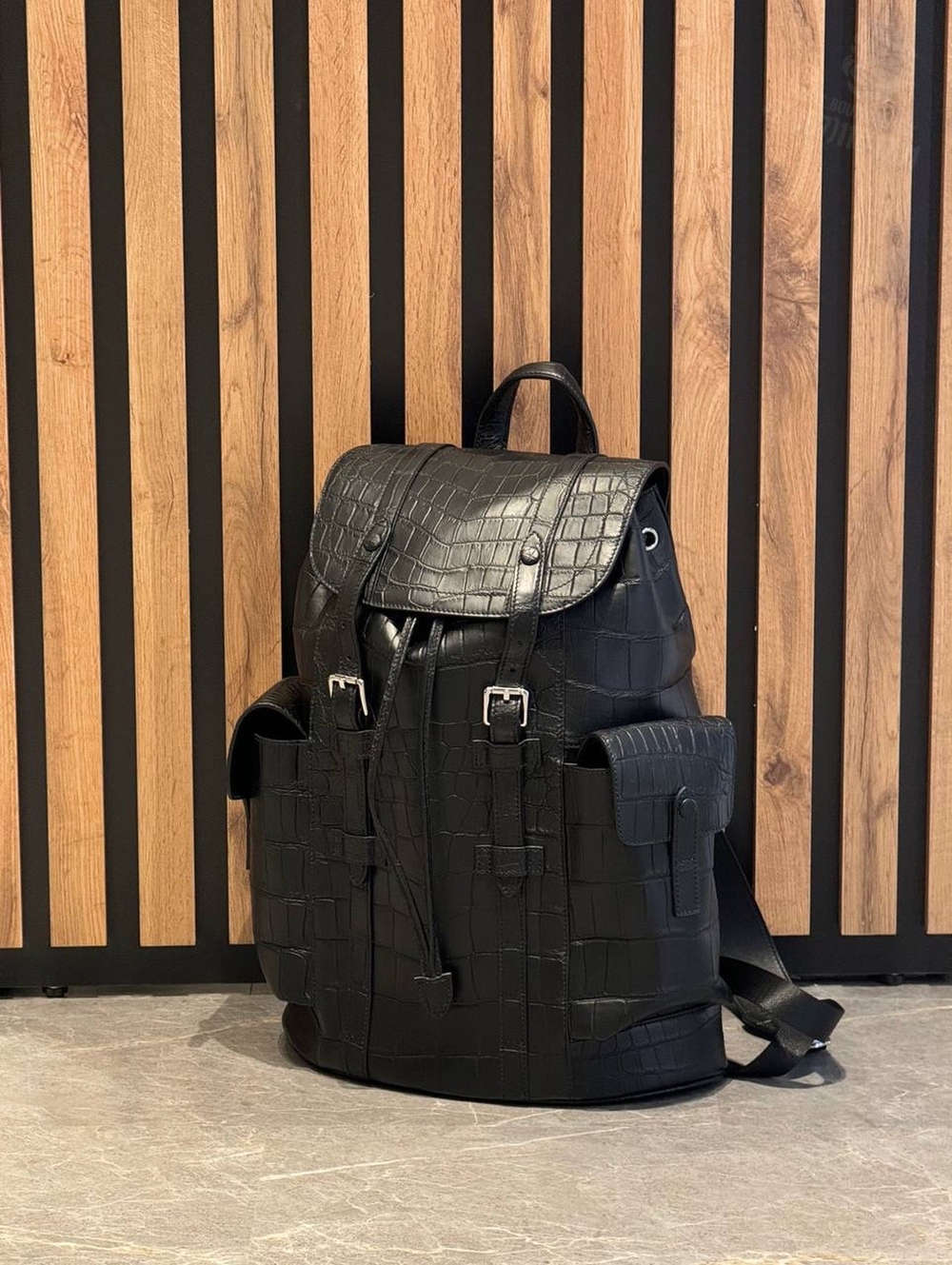 Рюкзак Louis Vuitton Christopher из кожи крокодила