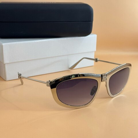 Солнцезащитные очки Givenchy