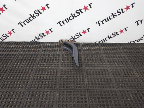 Кронштейн кабины левый в сборе