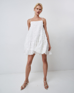 Сарафан из хлопкового шитья белый