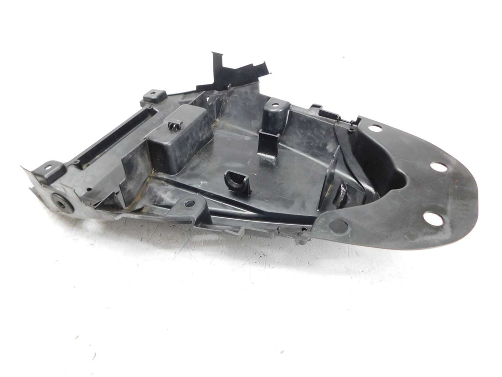 Пластик внутренний Suzuki Gladius SFV650A 63111-44H0