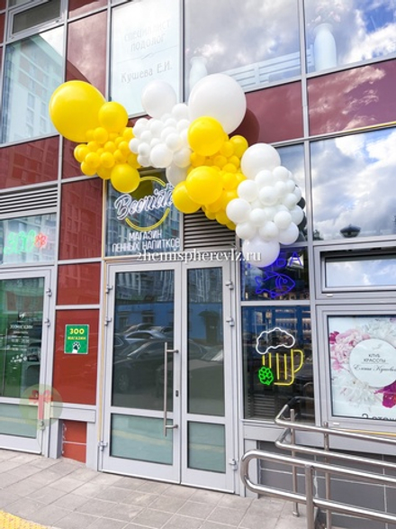 Пышная гирлянда на входную группу