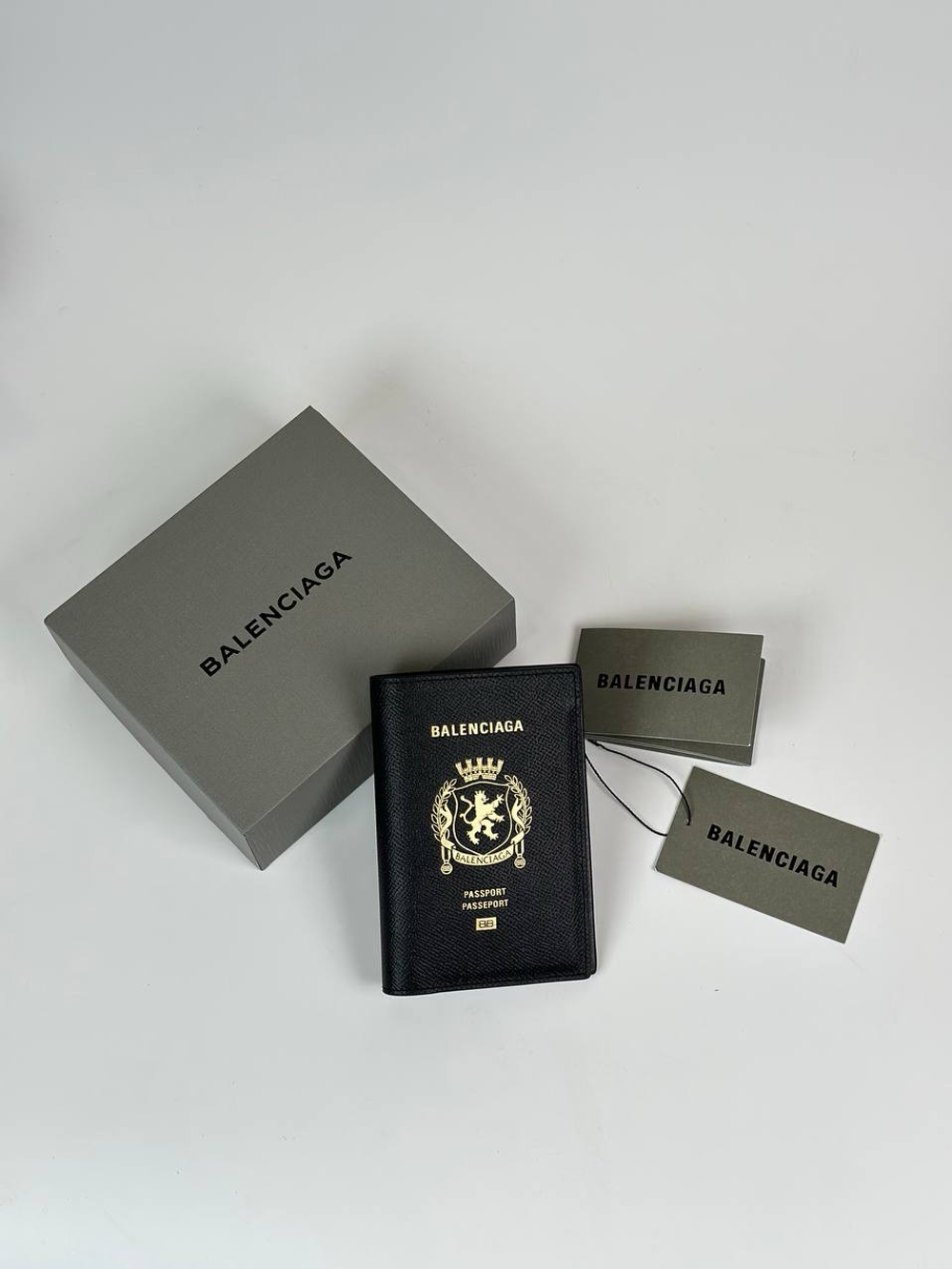 Обложка на паспорт Balenciaga