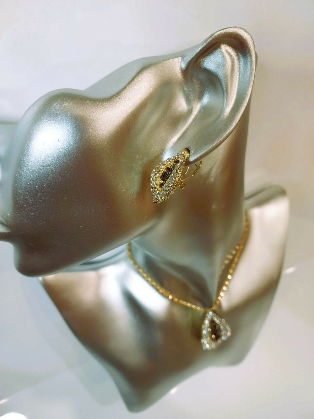 Комплект бижутерии. Наборы. комплект серьги с подвеской со стразами "Восточная ночь"