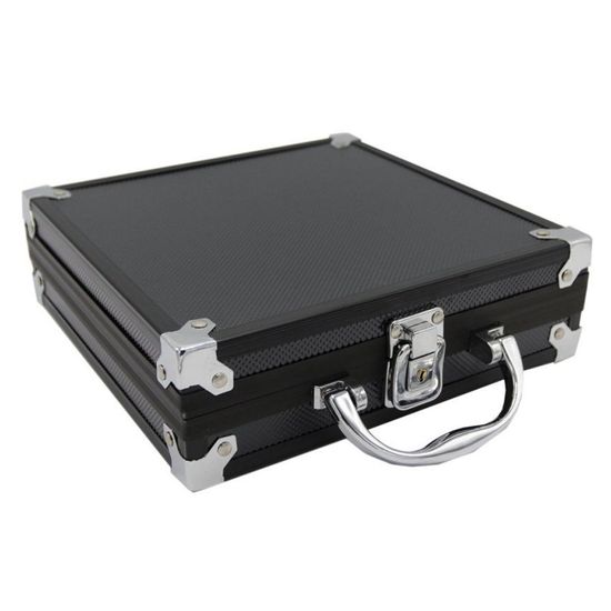 Набор из 100 фишек для покера с номиналом в черном кейсе