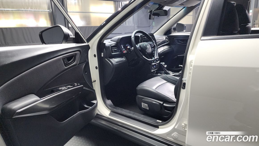 KG Mobility (Ssangyong) Very New Tivoli Дизель 1.6 2WD (05.2020)