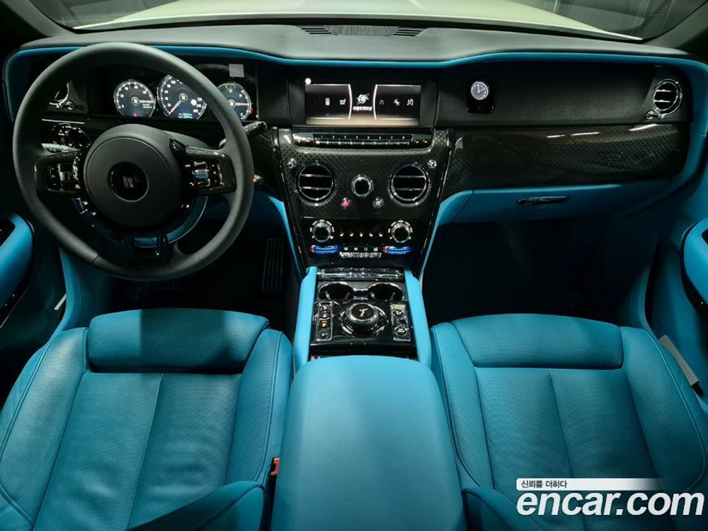 Rolls-Royce Cullinan 6.7 V12 Черный Badge (12.2022)