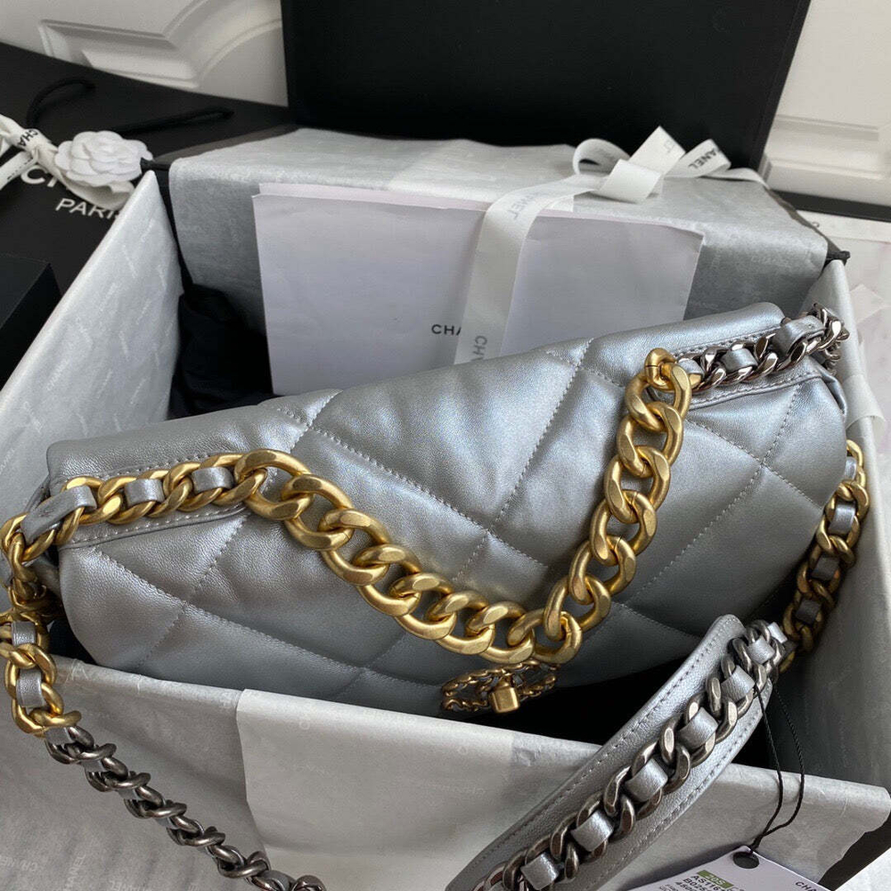 Chanel 19 Large 30 cm