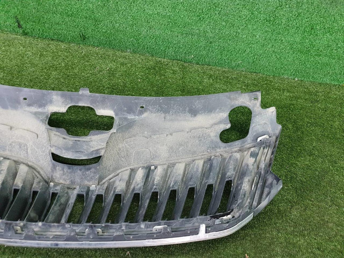 Решетка радиатора Skoda Rapid 1 (2012-2020)