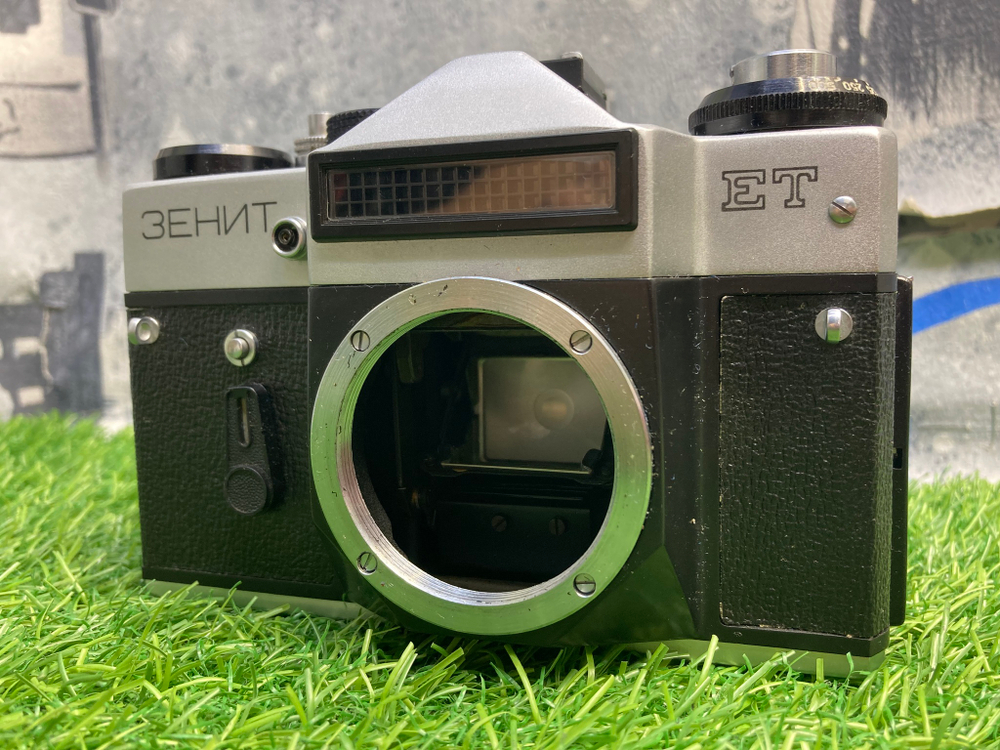 Фотоаппарат Зенит ЕТ + гелиос 44-2  Покупка/Продажа