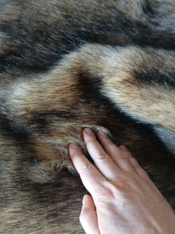 Мех искусственный средневорсовый бурый волк / немецкая овчарка 30 мм