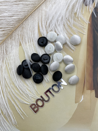 Пуговицы тканевые/атласные белые