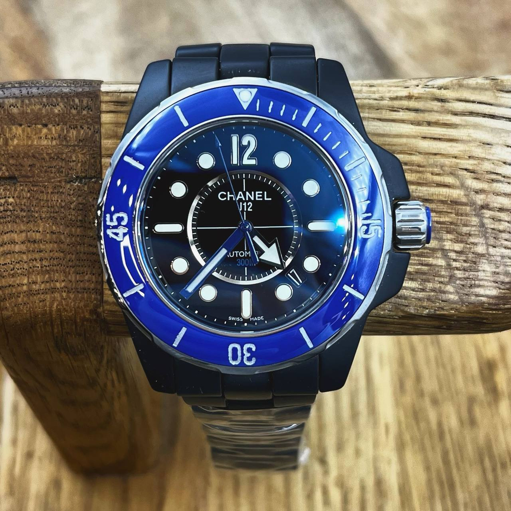 Часы CHANEL