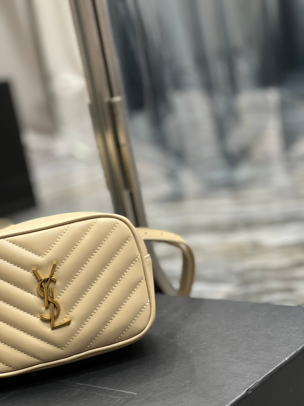 Saint Laurent Lou Belt Bag