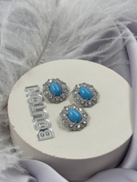 Пуговицы серебристые в форме цветка с горным хрусталем и голубым (бирюзовым) камнем