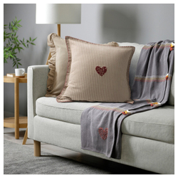 IKEA MÄVINN  (ИКЕА МÄВИНН)  -  Наволочка, бежево-красный/сердце, 50x50 см