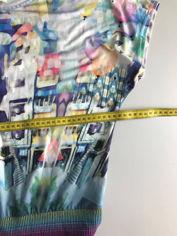 Блузка для стильного акцента, визуально на 46/48 размер