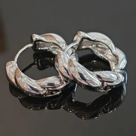 Серьги Oubi Yabi «Shine Twist Hoops» Silver