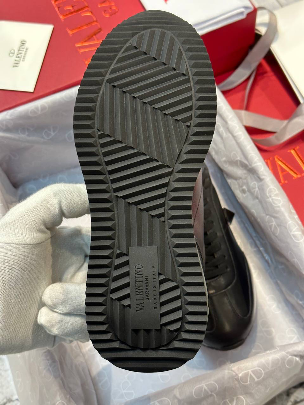 Кроссовки Valentino