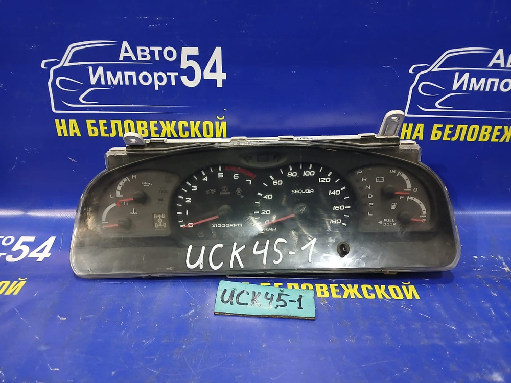 Щиток приборов TOYOTA SEQUOIA 2000