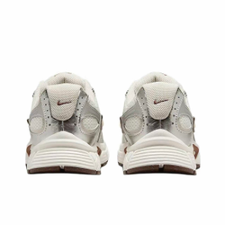 Nike V5 RNR "Sail Fauna Brown"