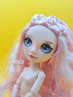 Кукла Rainbow High Winter Wonderland BELLA PARKER 04063