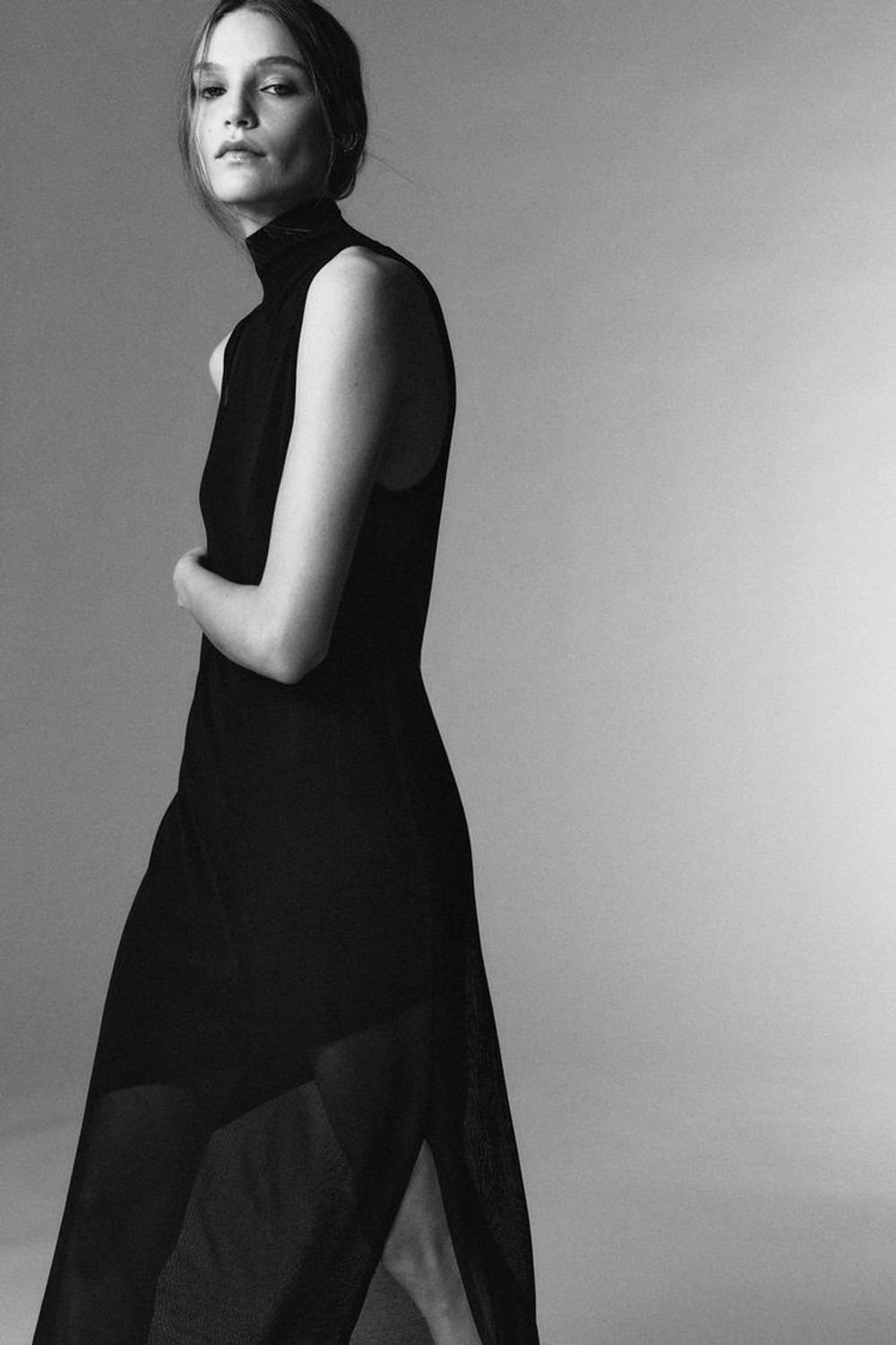 ZARA ПЛАТЬЕ МИДИ БЕЗ РУКАВОВ, ЧЕРНЫЙ