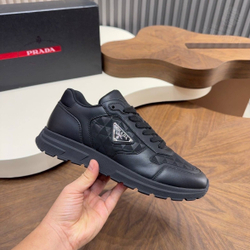 Кроссовки Prada