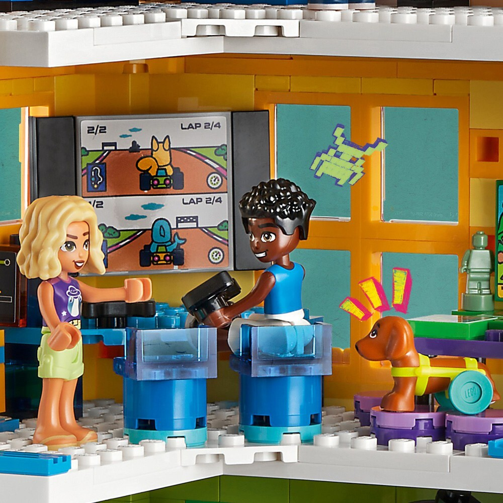 LEGO Friends — Общественный центр Хартлейк 41748