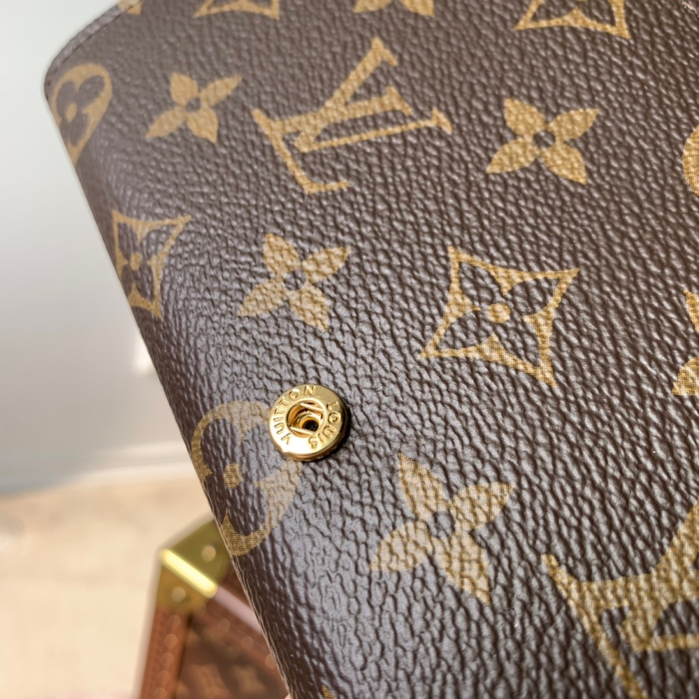Louis Vuitton Sarah Wallet