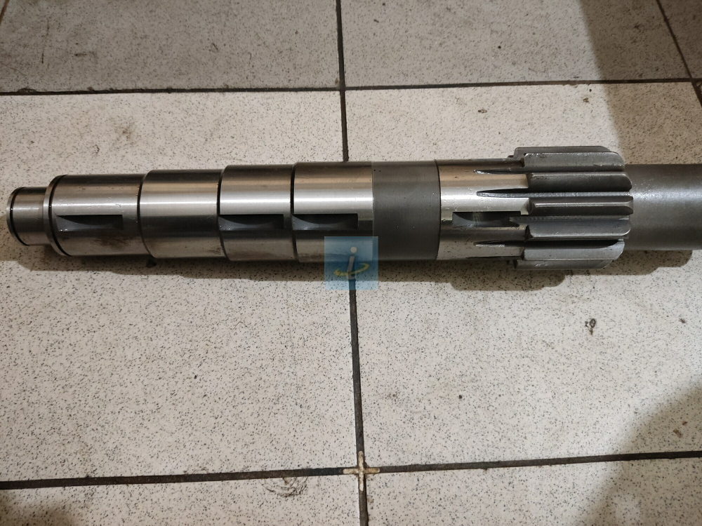 Вал промежуточный (13 зуб.) 236-1701048-Б