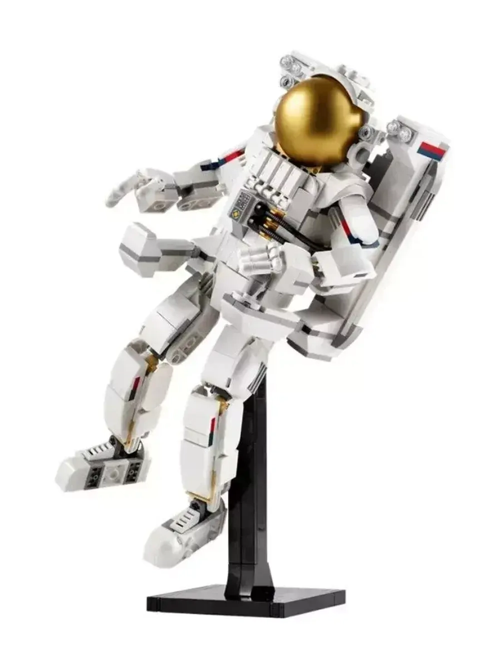 Конструктор Креатор Космический астронавт 665 деталей