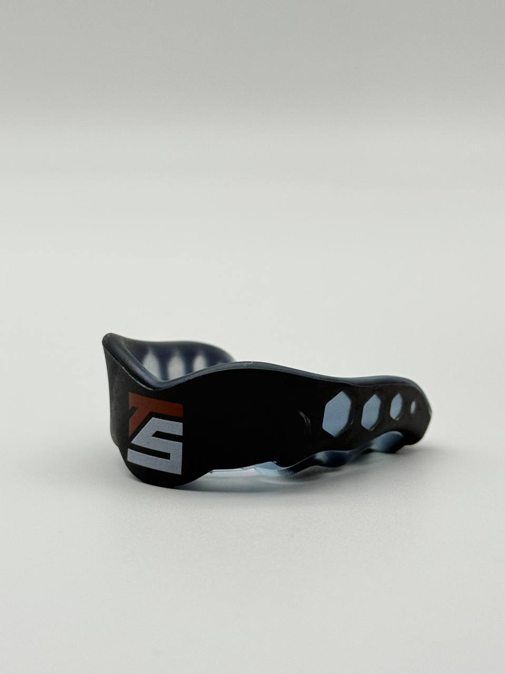 Капа SafeStrike Tomorrow Star (черно-прозрачная)