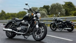 Royal Enfield Super Meteor 650 Interstellar Green (Mid)