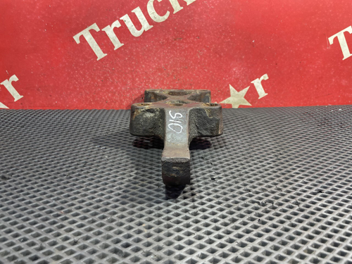 Кронштейн заднего амортизатора правый