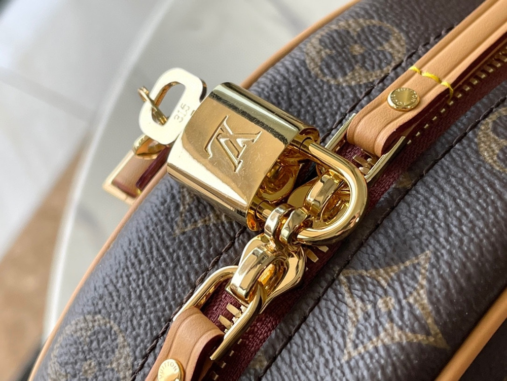 Louis Vuitton Boite Chapeau Souple MM