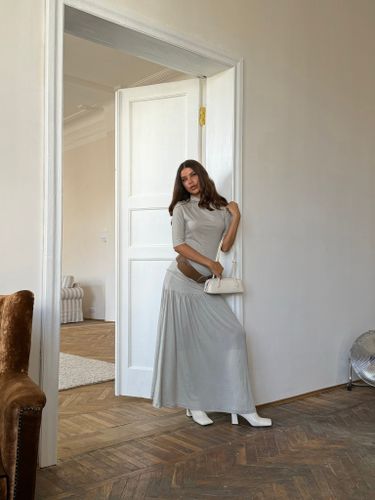 Бежевый костюм с юбкой плиссе Coline