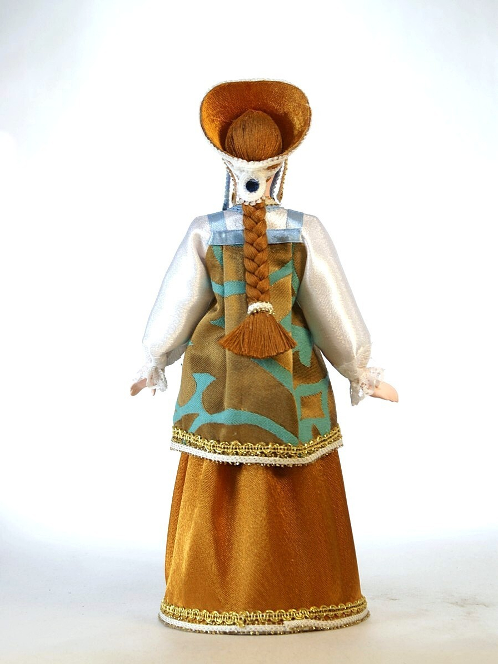 Кукла коллекционная Русская красавица в национальном костюме