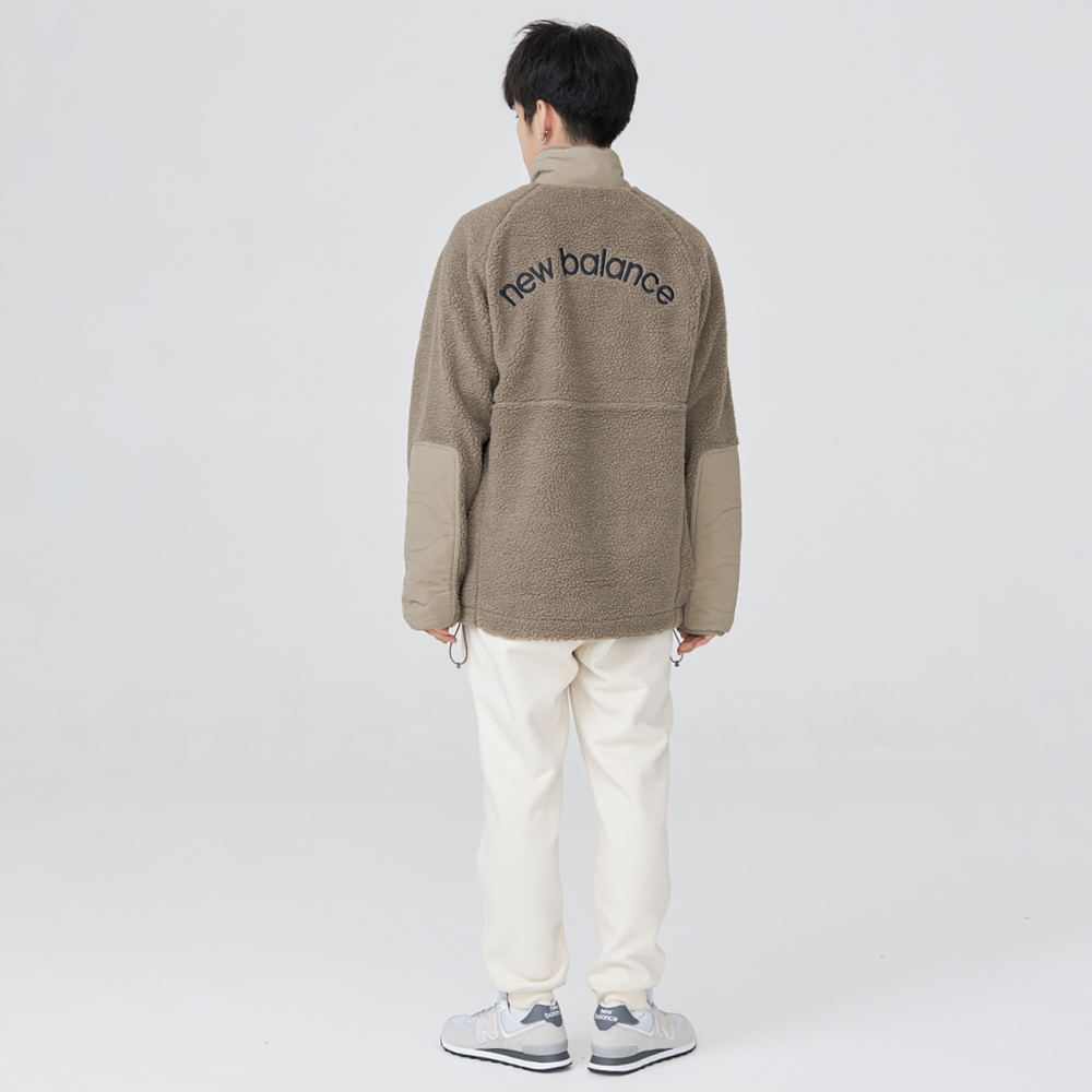 Куртки New Balance Logo, AMJ23326-DRI