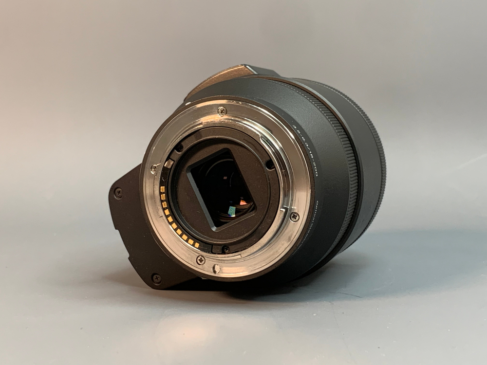 Sony 18-200mm f/3.5-6.3 E PZ, моторный зум медленно работает