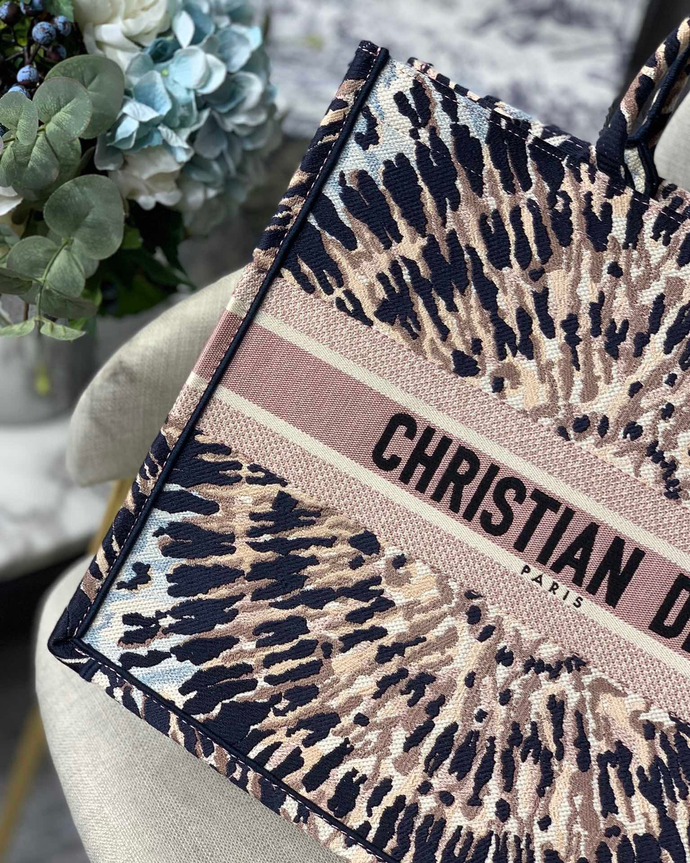 Christian Dior Book Tote 42 cm