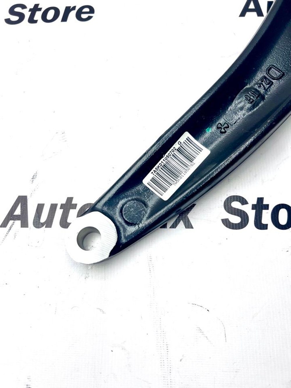 Рычаг подвески передний правый Пежо Партнер. 3521.P3. Оригинал.