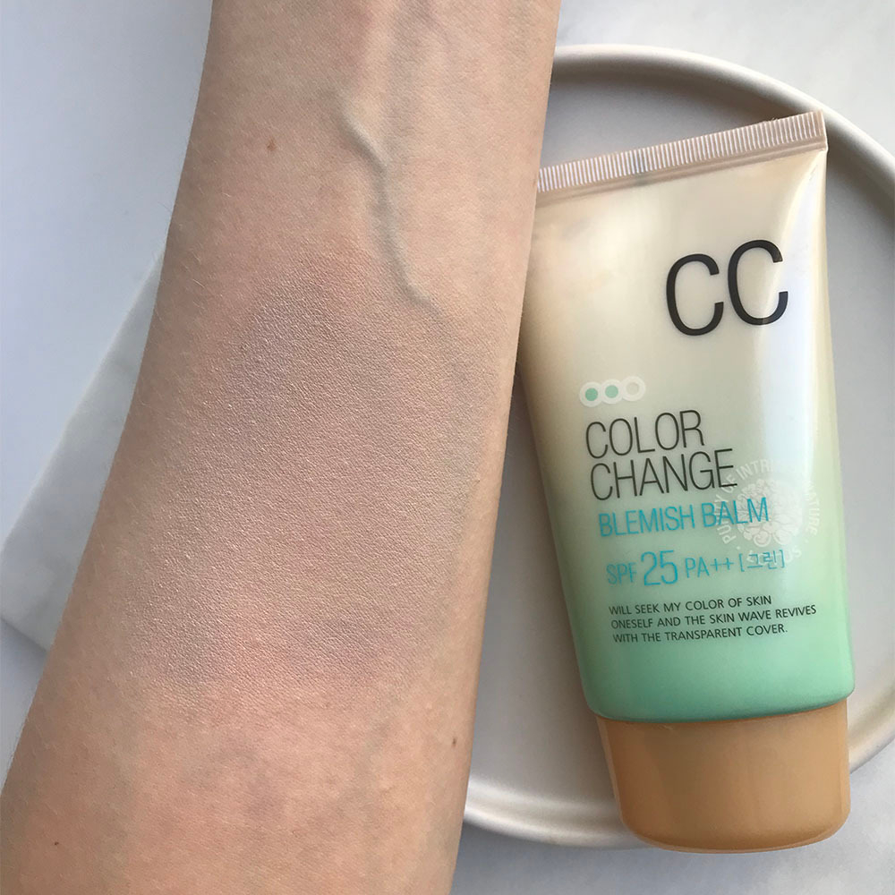 Матирующий СС-крем с цветовыми капсулами Welcos Lotus Color Change Blemish Balm SPF25 PA++ 50 мл